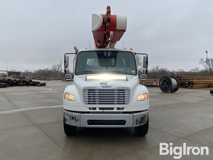 2014-freightliner-m2-106-image-10