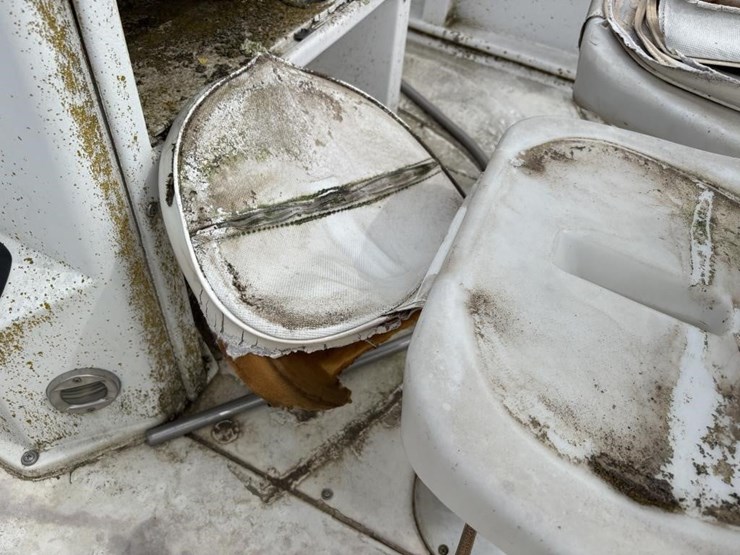 1990-unknown-trailer-image-13