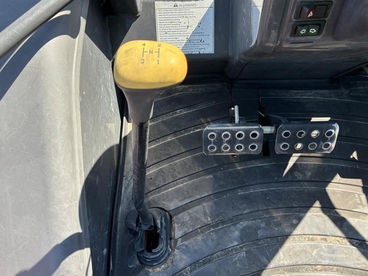 2015-case-586h-image-18