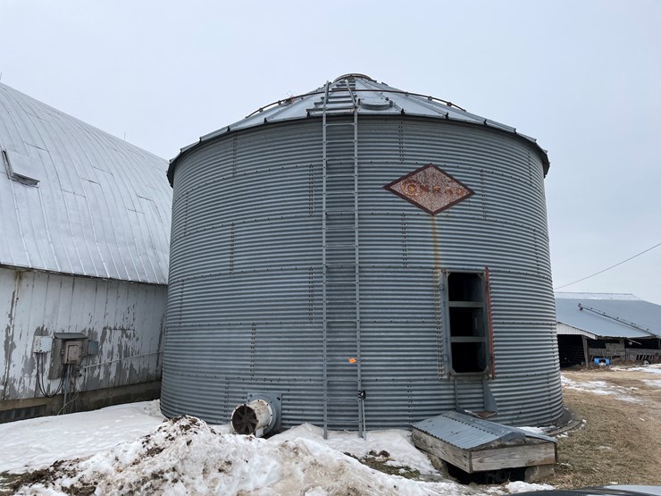 #2377-•-conrad-grain-bin-image-2