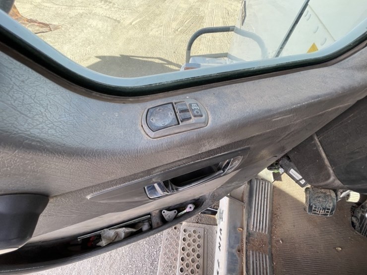 2007-kenworth-t800b-image-43