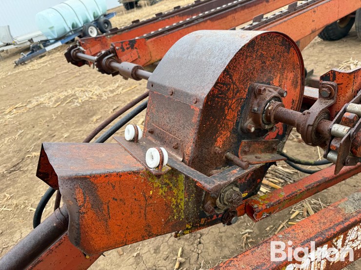 farmhand-8-bale-image-12