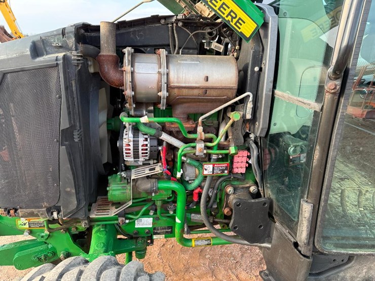 john-deere-3033r-image-33