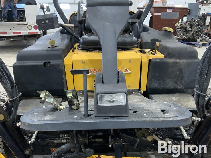 massey-ferguson-730-image-13