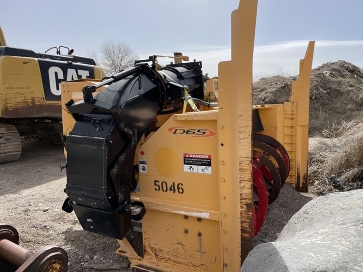 2017-larue-d65-two-way-ribbon-snowblower-image-4