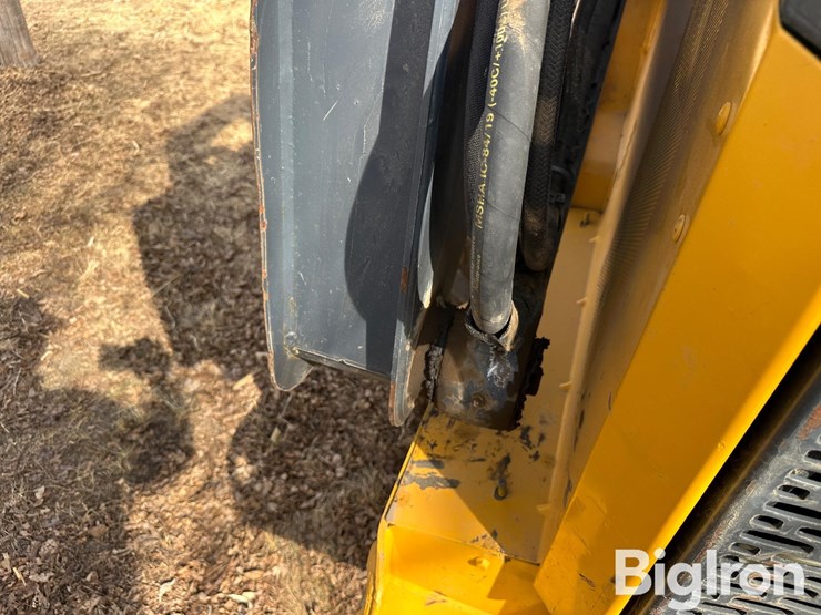 2015-deere-326e-image-20