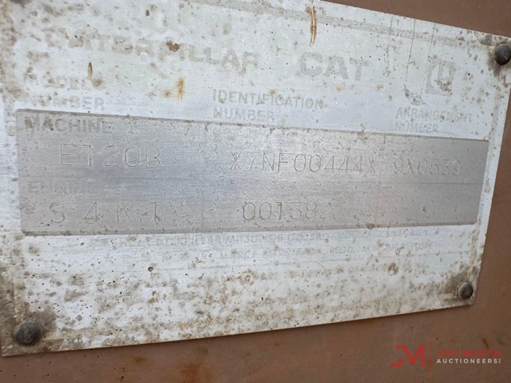 caterpillar-e120b-image-24
