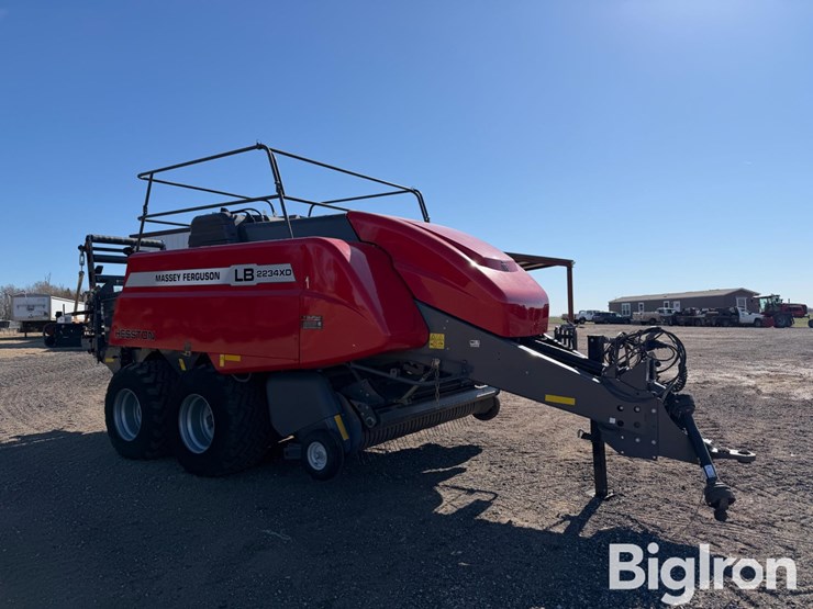 2024-massey-ferguson-lb2234xd-image-3