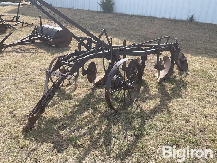 international-3-image-1