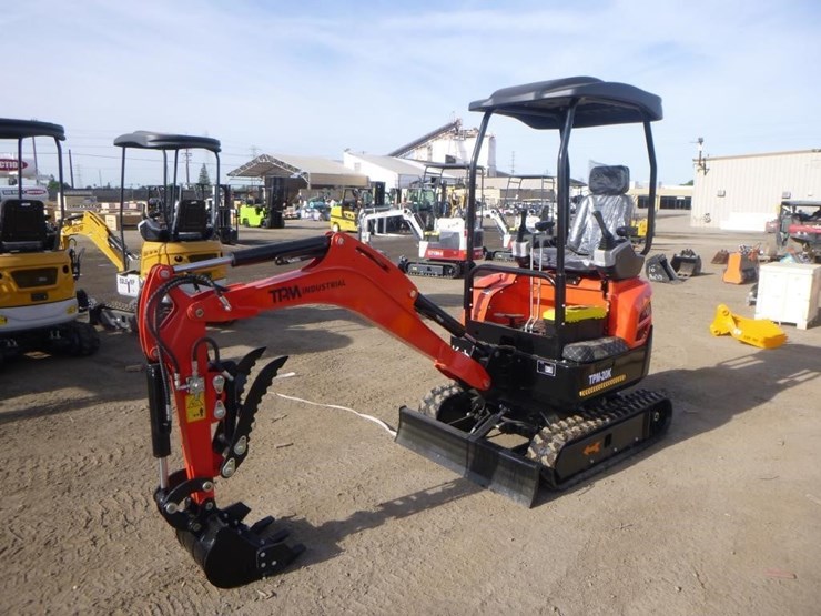 2025-tpm-20khydraulic-excavator-image-1