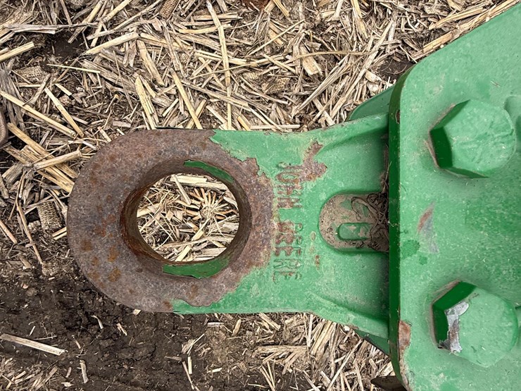 2014-john-deere-2310-image-9