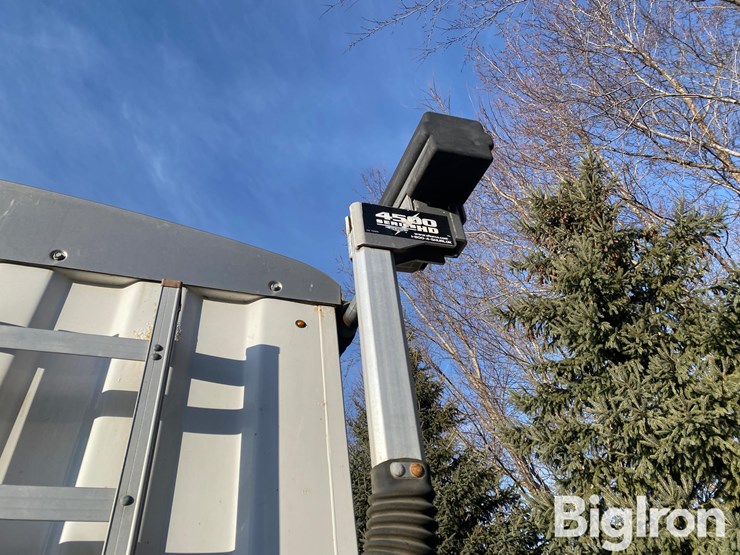 2012-jet-42-image-10