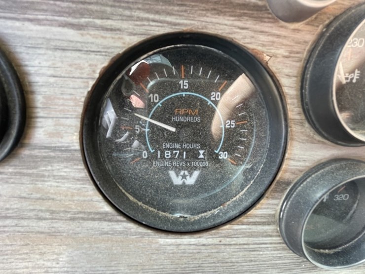 1988-western-star-4900-image-29