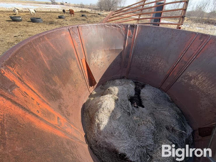 farmhand-900a-tub-grinder-image-19