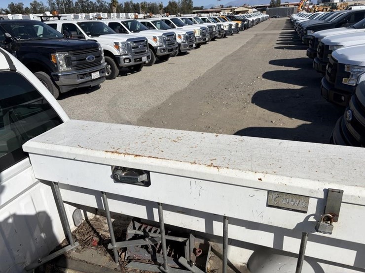 2013-ford-f150-image-25