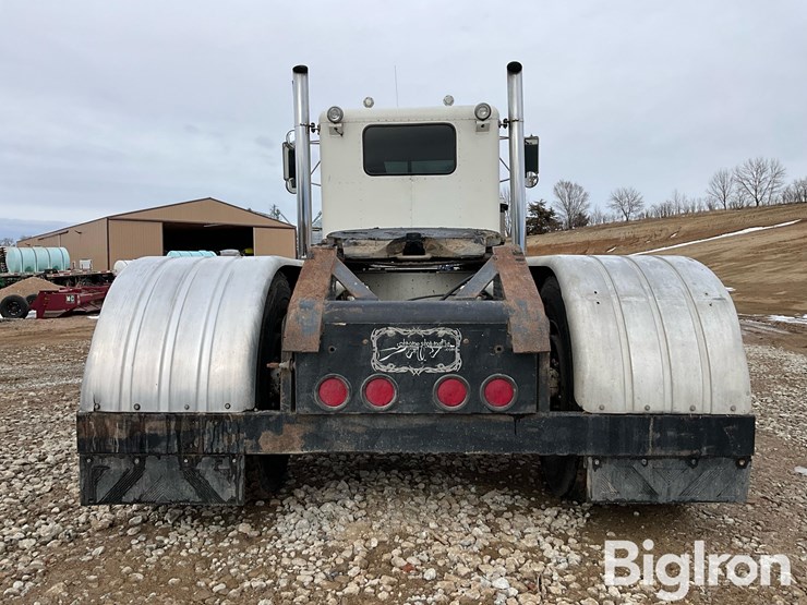 1995-peterbilt-379-image-6