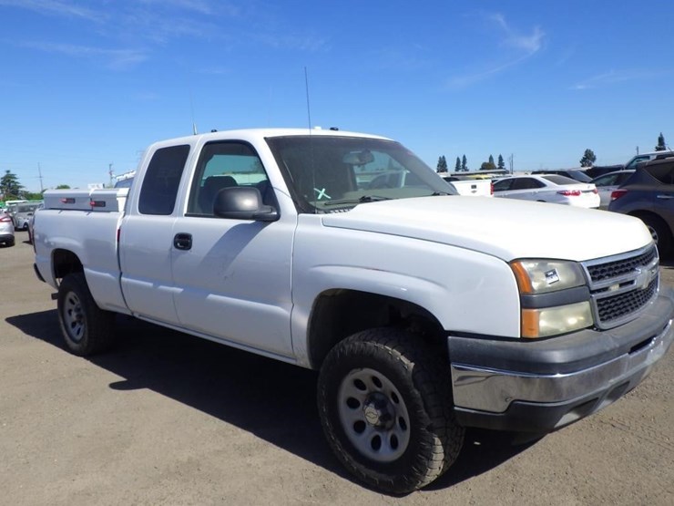 2007-chevrolet-1500-image-2