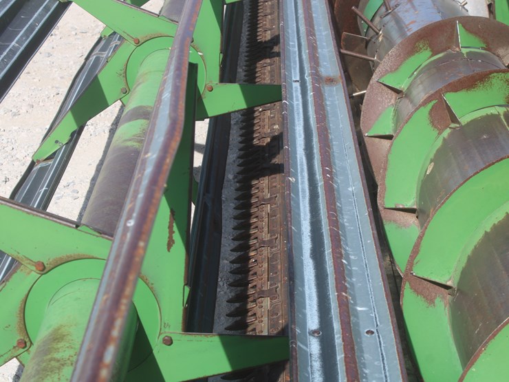 john-deere-224-image-19