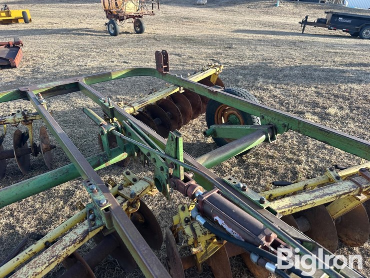 john-deere-110-image-17