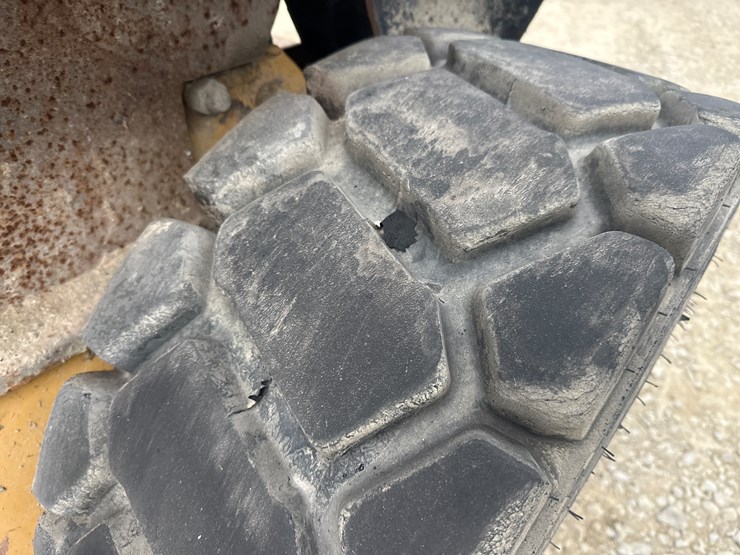 new-holland-lx885-image-41