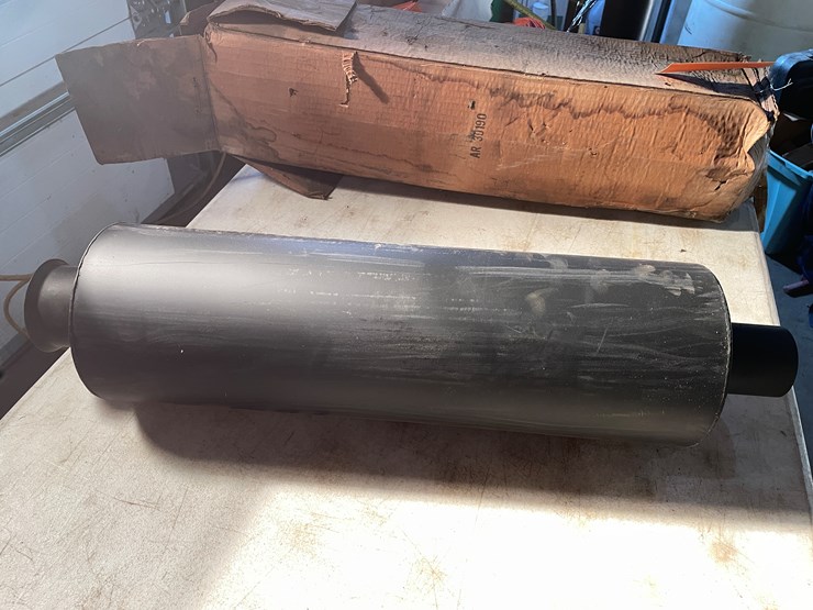 #2521-•-new-john-deere-muffler-image-2