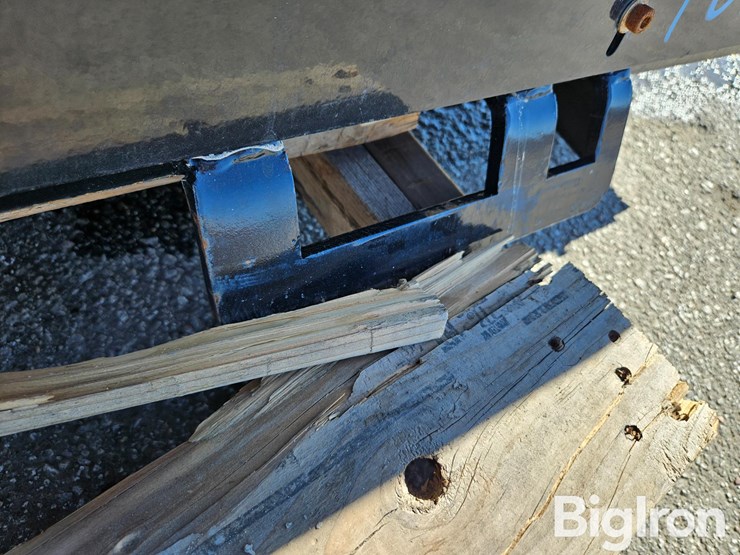 2025-massey-ferguson-730-image-18