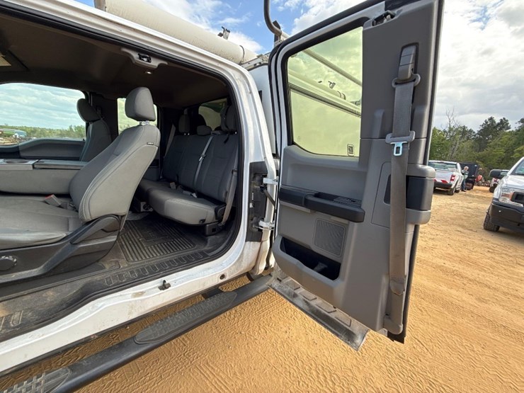 2019-ford-f250-xl-image-12