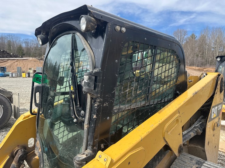 2017-caterpillar-239d-image-9