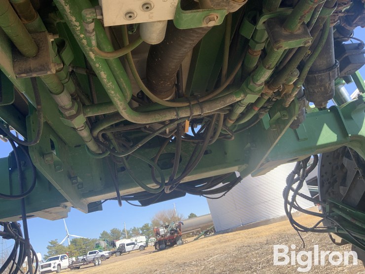 2013-john-deere-4830-image-15