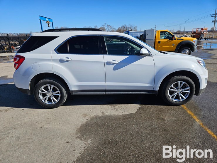 2017-chevrolet-equinox-lt-image-4