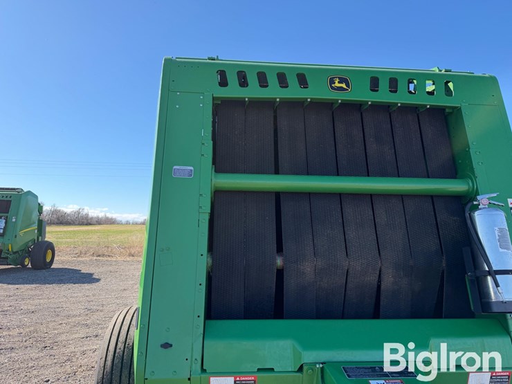 2024-john-deere-561m-image-12