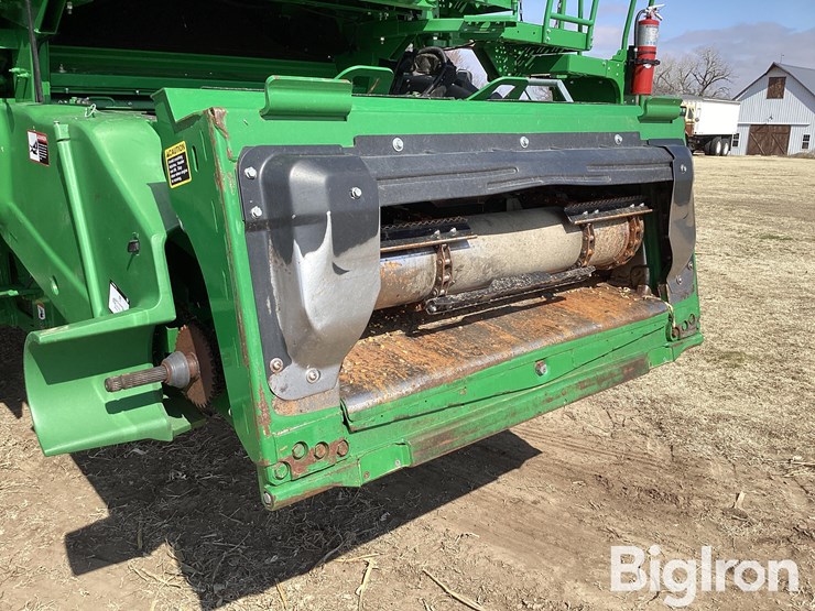 2015-john-deere-s660-image-11