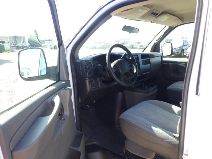 2005-chevrolet-express-1500-image-5