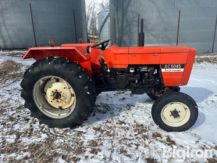 1983-allis-chalmers-5045-image-4