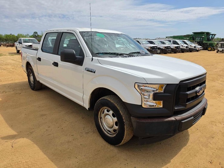 2017-ford-f150-xl-image-4