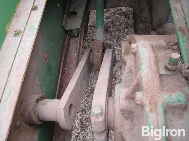 john-deere-224-image-17