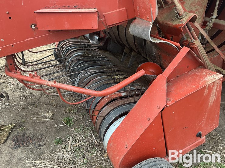 hesston-4910-image-18