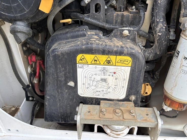 2021-bobcat-t66-image-37