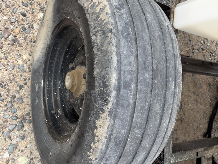 750-gallon-t/a-nurse-tank-trailer-image-20