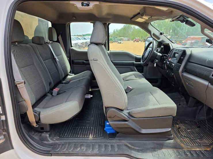 2018-ford-f250-xl-image-9