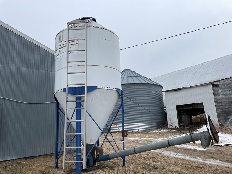 #2378-•-schuld-feed-bin-with-auger-image-3