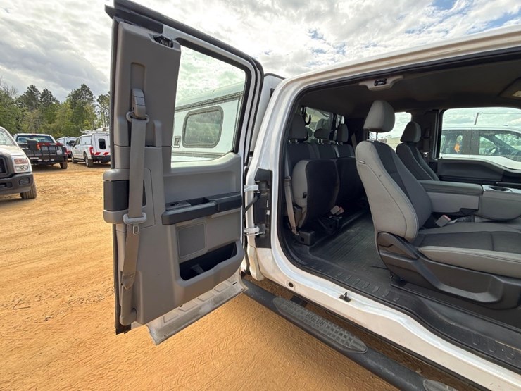 2019-ford-f150-xl-image-6