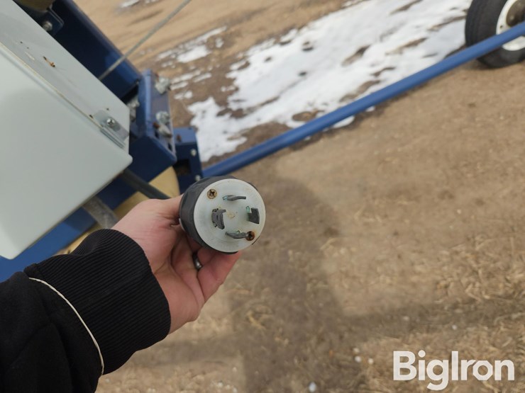 2014-harvest-international-t1042-image-18