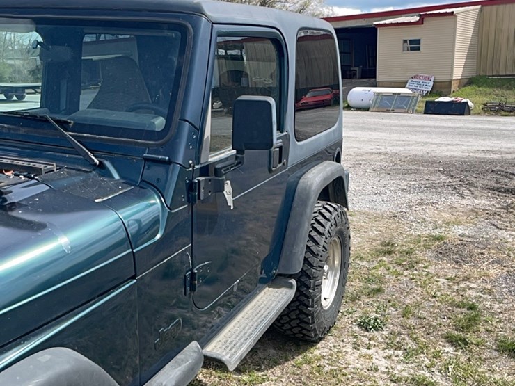 1997-jeep-wrangler-image-5