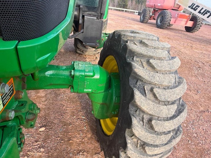 john-deere-3033r-image-30