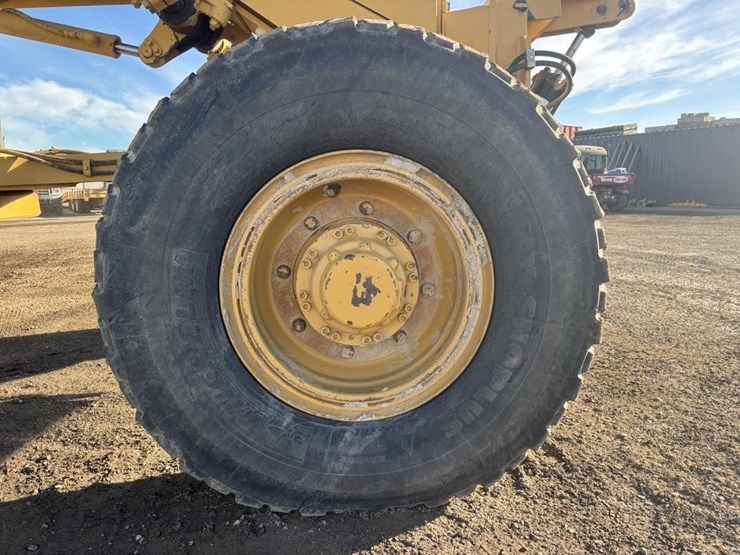 2006-caterpillar-143h-motor-grader-image-27