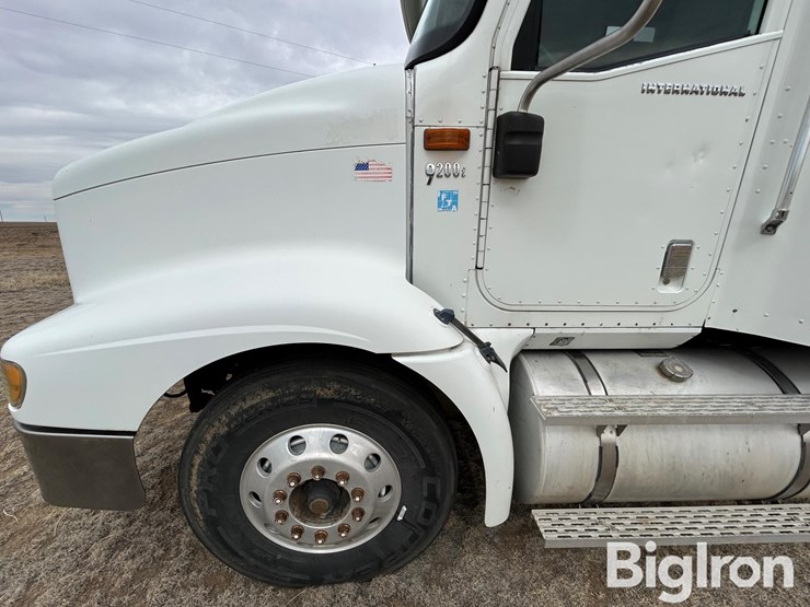 2003-international-9200i-image-13