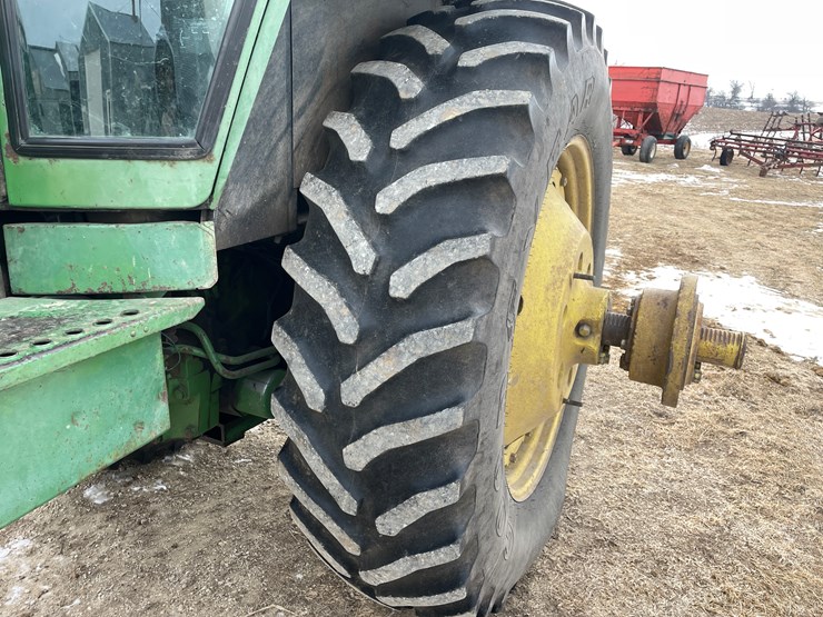 john-deere-4840-image-13