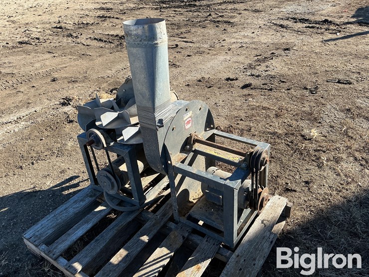 dayton-4c130-blowers-image-1