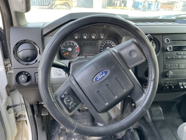 2013-ford-f250-sd-image-18